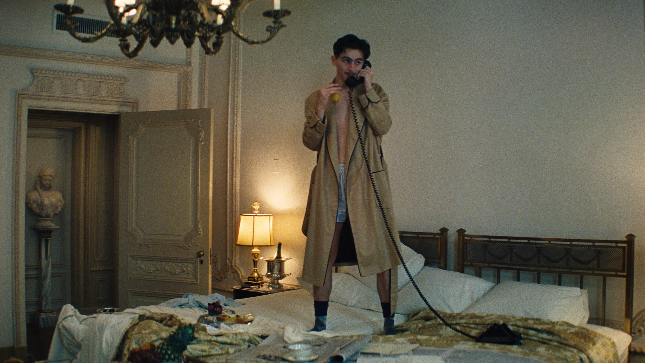 Anderson otrzymuje Oskary za 