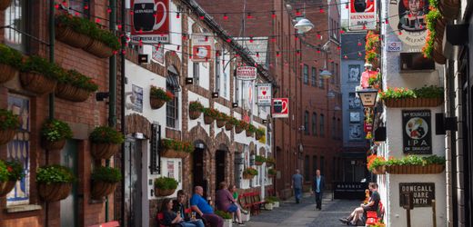 Lidl baut Pub in Belfast für Alkohollizenz um Gesetz zu umgehen