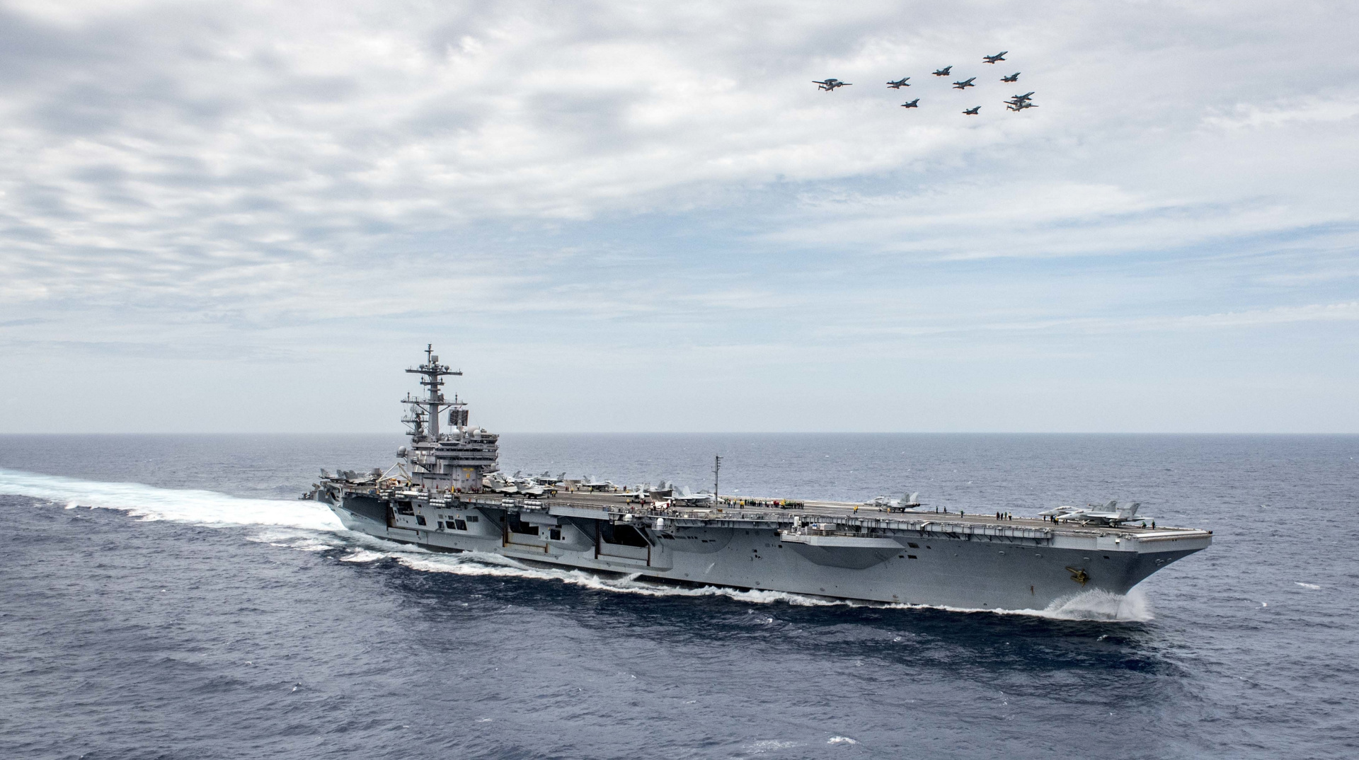 США відправляють третій авіаносець USS Bush на Близький Схід