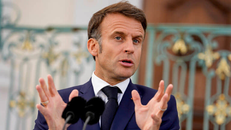 Макрон відповів Трампу на критику про війну на Сході