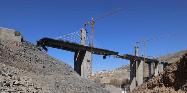 Iran frappe les infrastructures civiles dans ses opérations