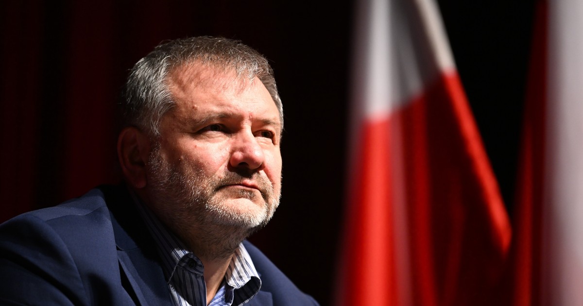 Tusk hamuje działania Żurka wobec rozliczeń PiS