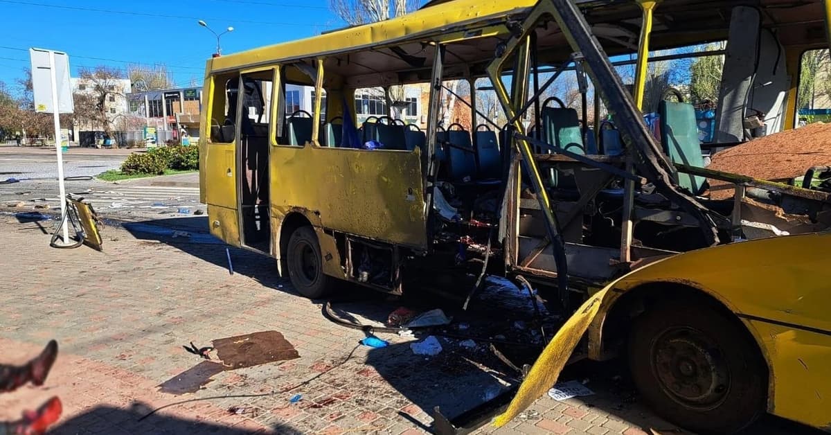 Rosja atakowała autobus w Nikopolu - 3 ofiary śmiertelne